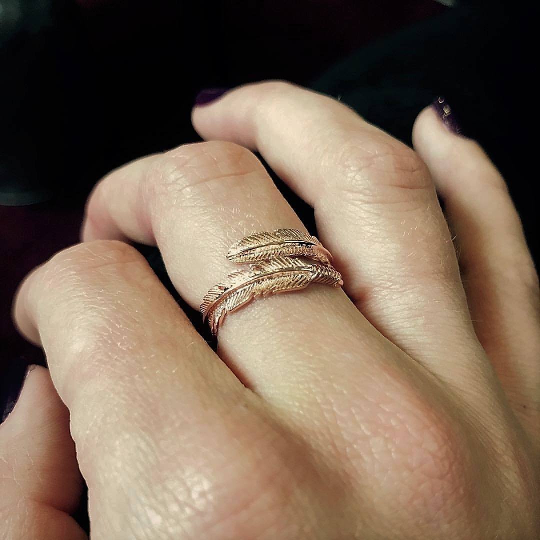 Adjustable Plume Ring